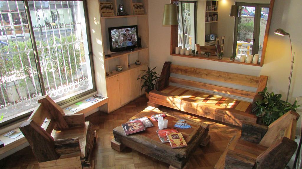 Hostal Caracol Santiago Exterior photo